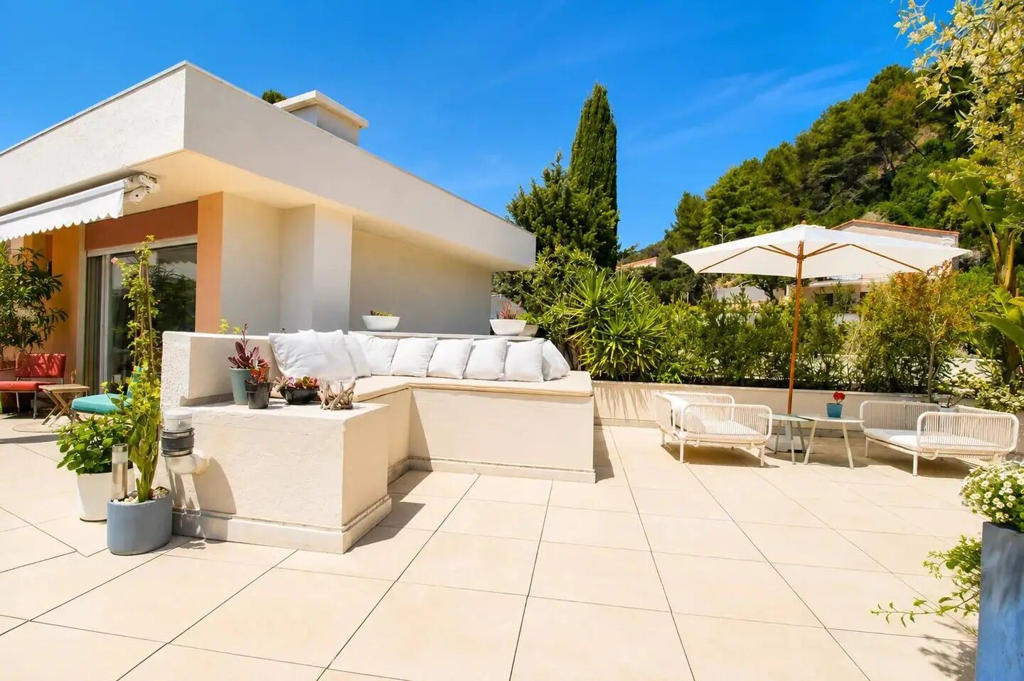 Appartement à louer, 131m², Eze