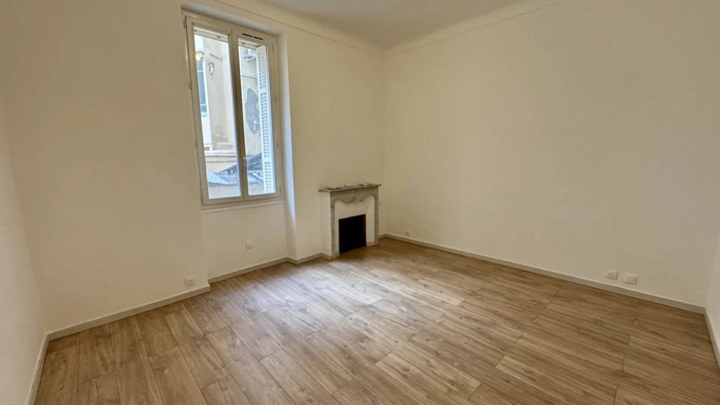 Appartement à louer, 71m², Beaulieu-sur-Mer