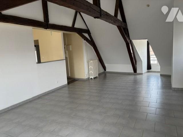 Appartement à louer, 78m², Laon