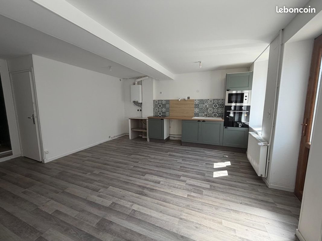 Maison à louer, 62m², Floing