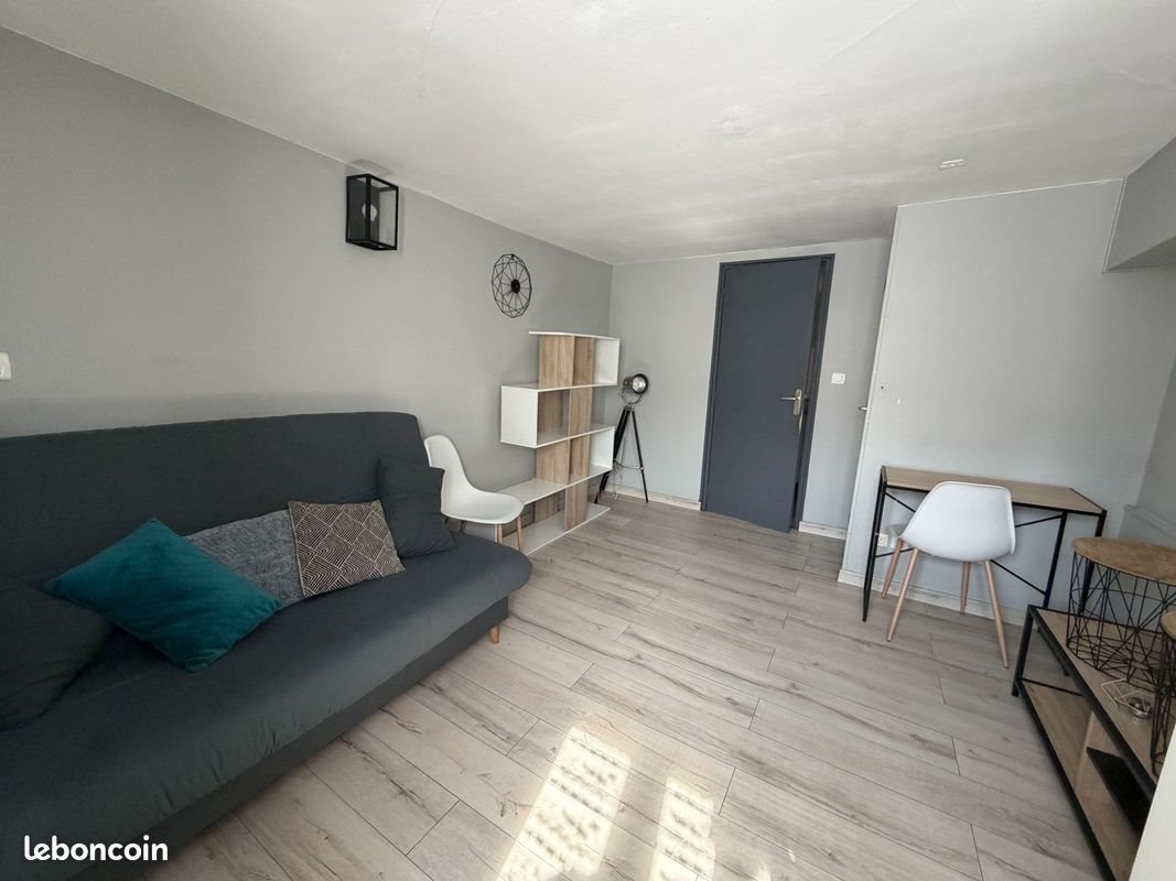 Appartement à louer, 21m², Sedan