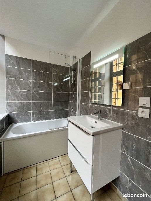Appartement à louer, 45m², Sedan