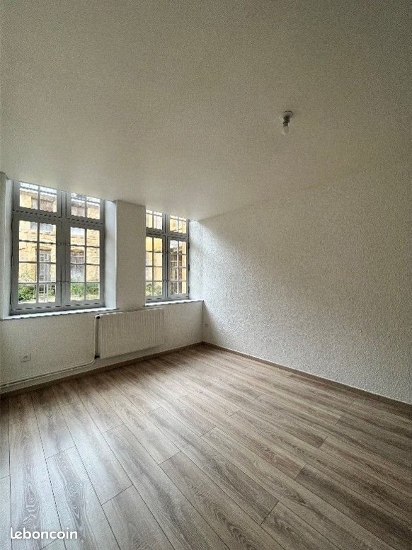 Appartement à louer, 45m², Sedan