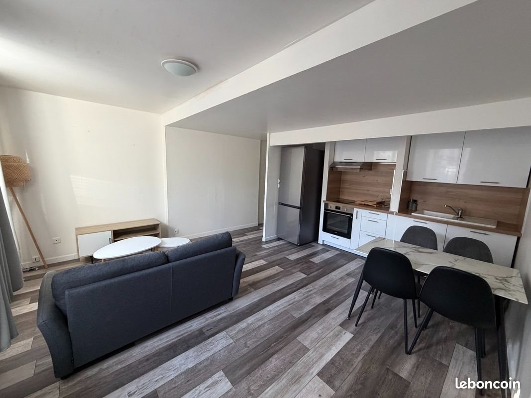Appartement à louer, 45m², Sedan