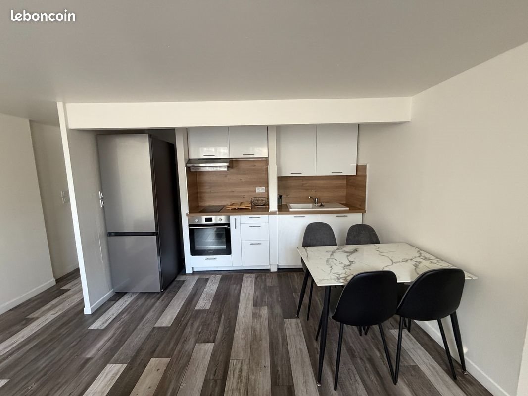 Appartement à louer, 45m², Sedan