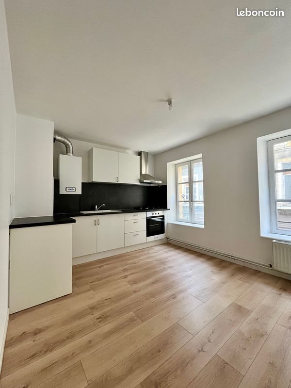 Appartement à louer, 83m², Sedan