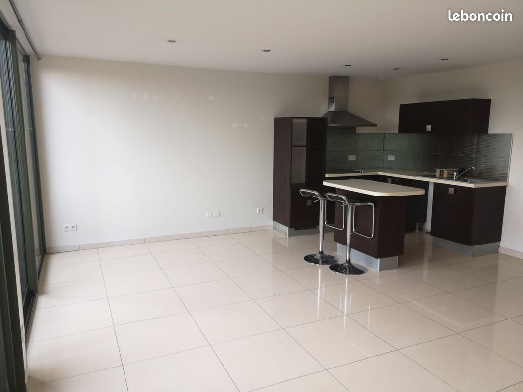 Appartement à louer, 72m², Floing