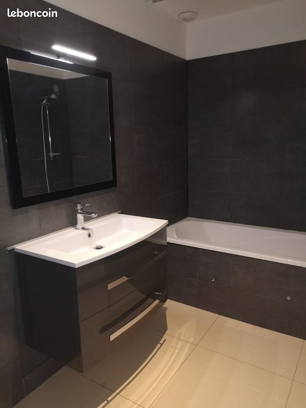 Appartement à louer, 72m², Floing