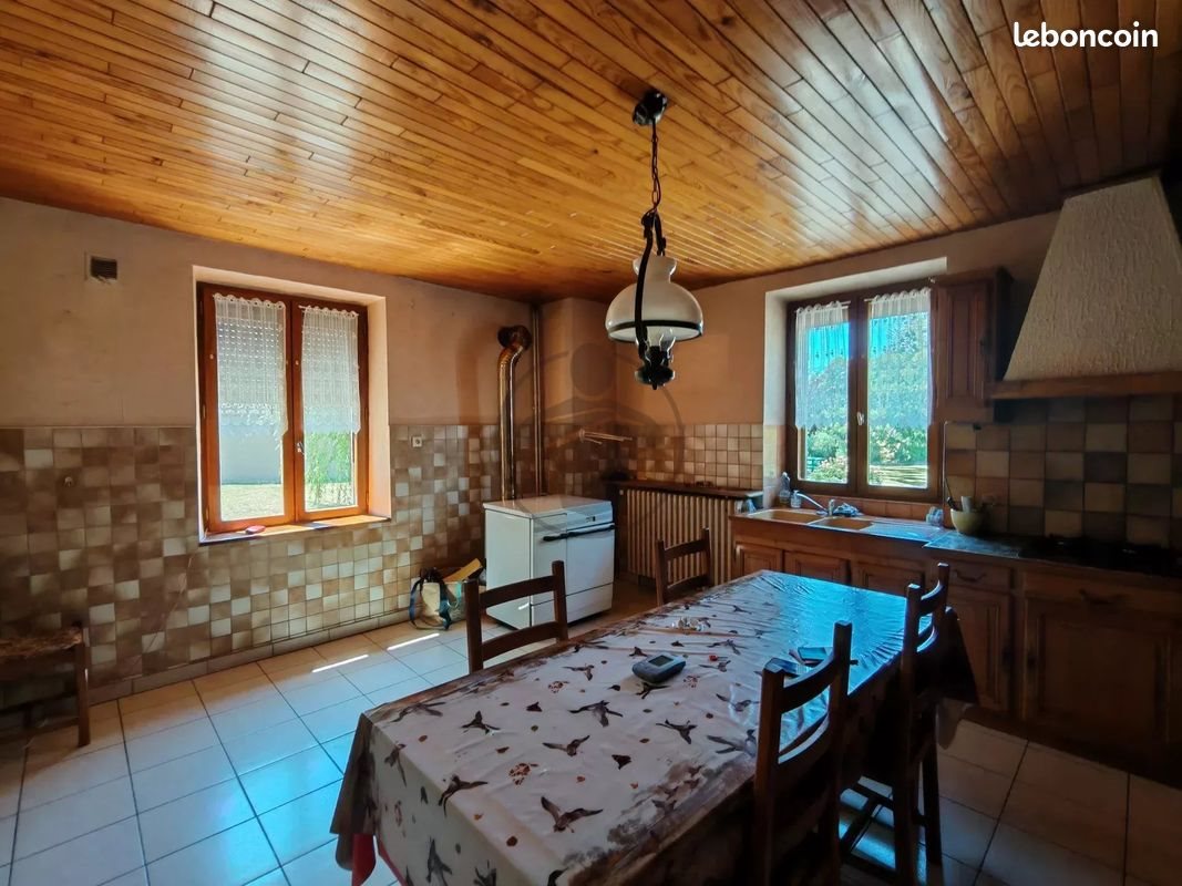 Maison à vendre, 146m², Montbozon