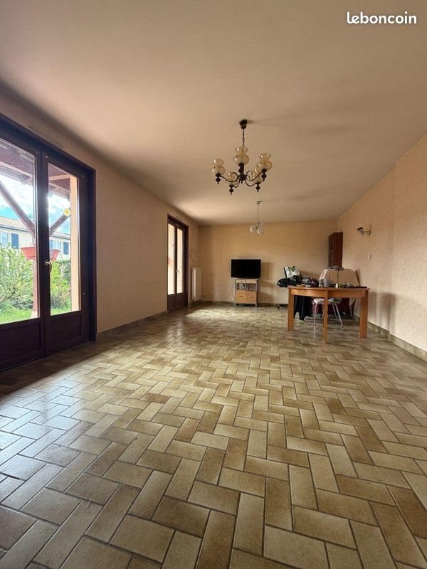 Maison à vendre, 91m², Mâcon