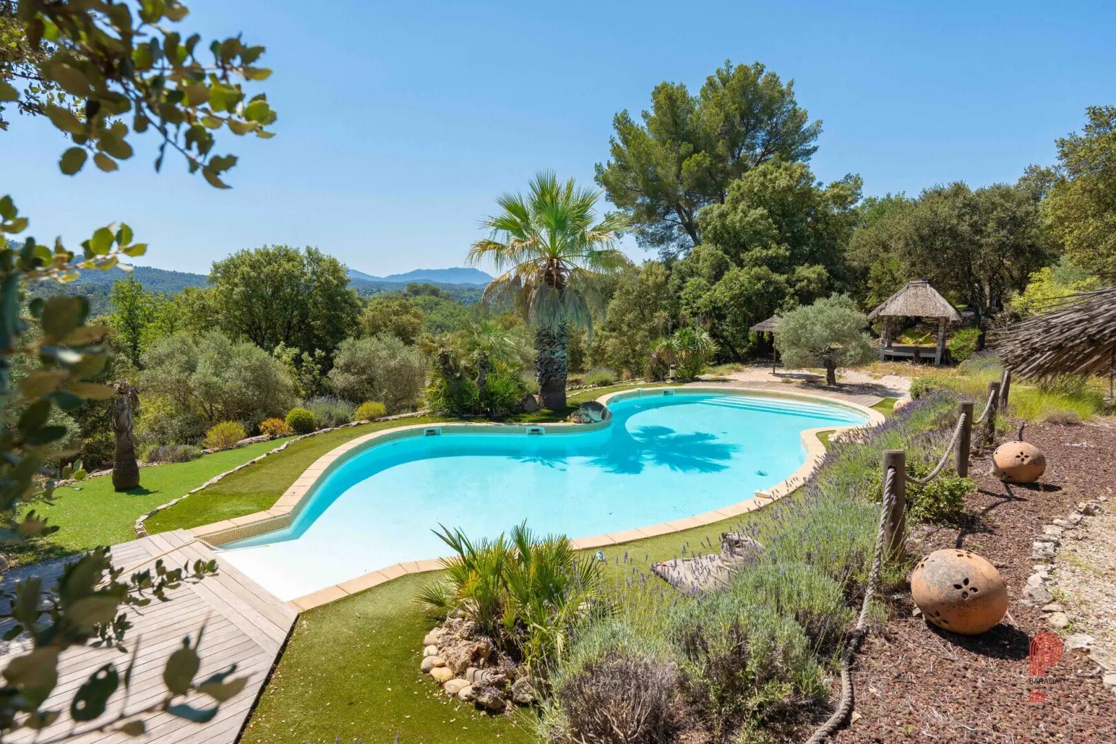 Maison à vendre, 600m², Saint-Maximin-la-Sainte-Baume