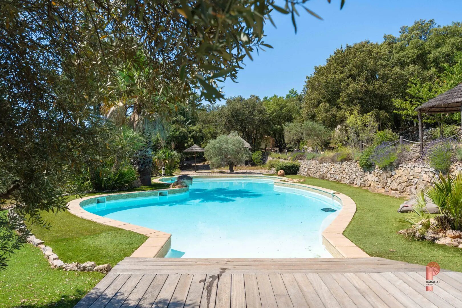 Maison à vendre, 600m², Saint-Maximin-la-Sainte-Baume