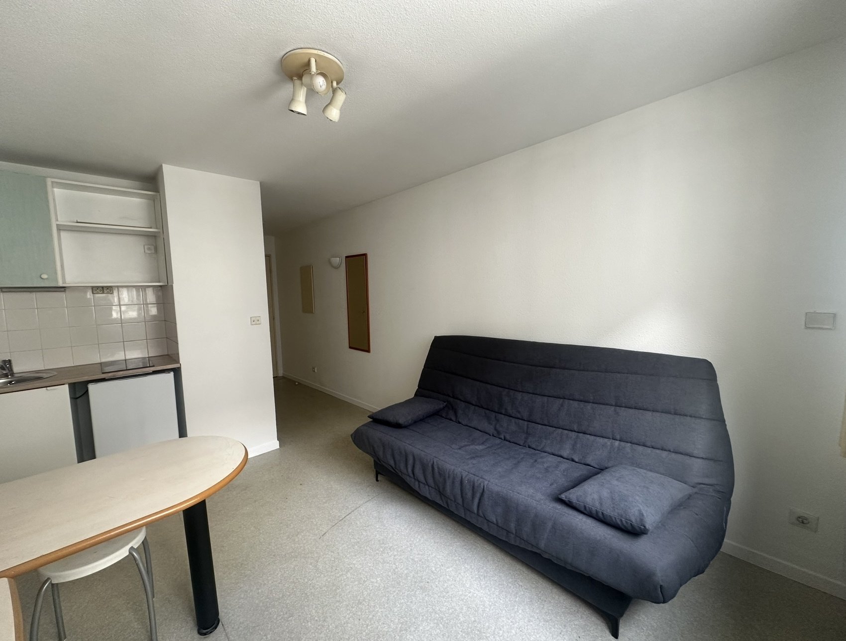 Appartement à louer, 1m², Courbevoie