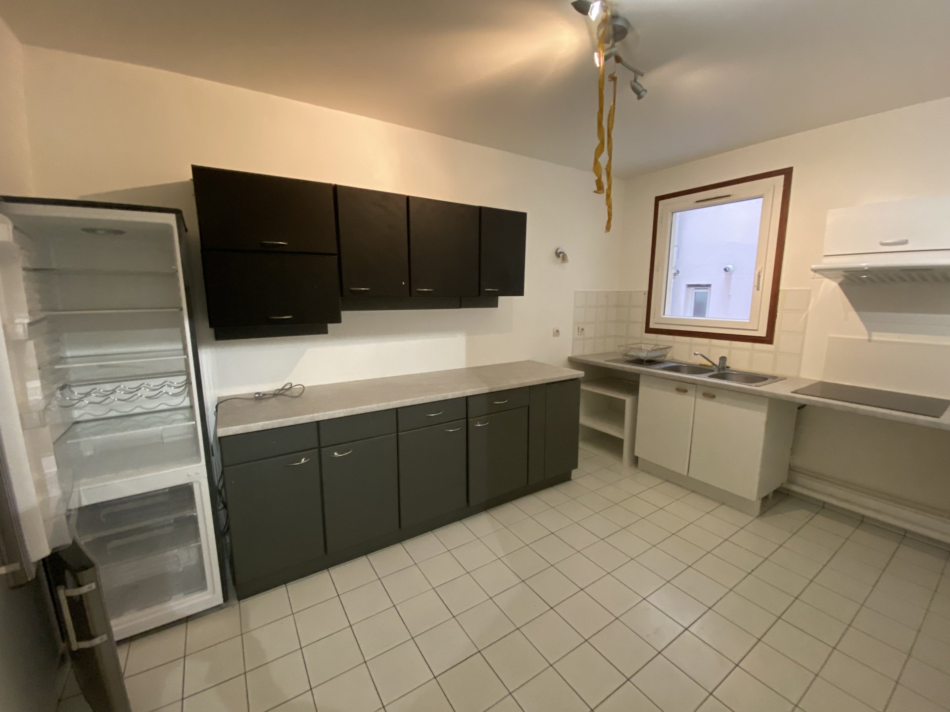 Appartement à louer, 2m², Courbevoie