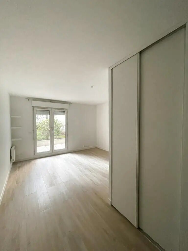 Appartement à louer, 27m², Courbevoie