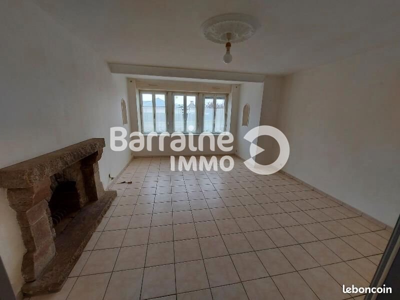 Appartement à louer, 79m², Plouénan