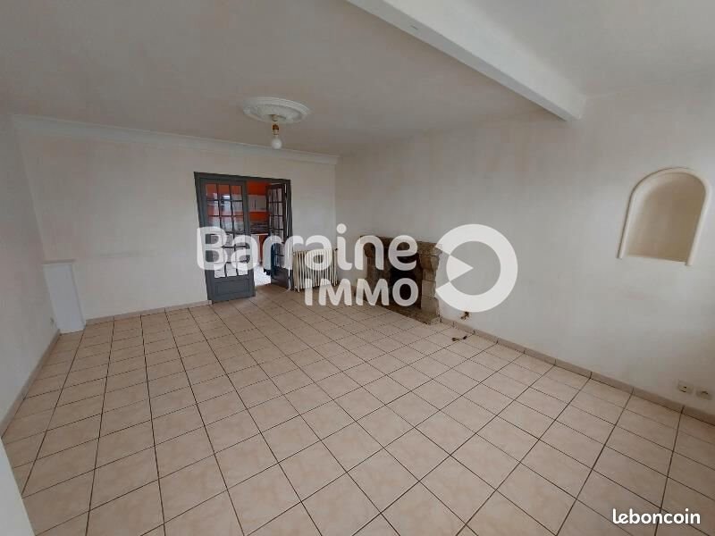 Appartement à louer, 79m², Plouénan