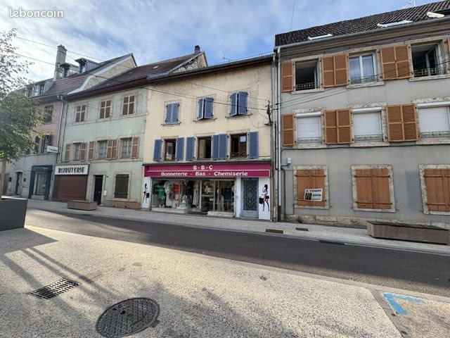 Appartement à louer, 77m², Delle