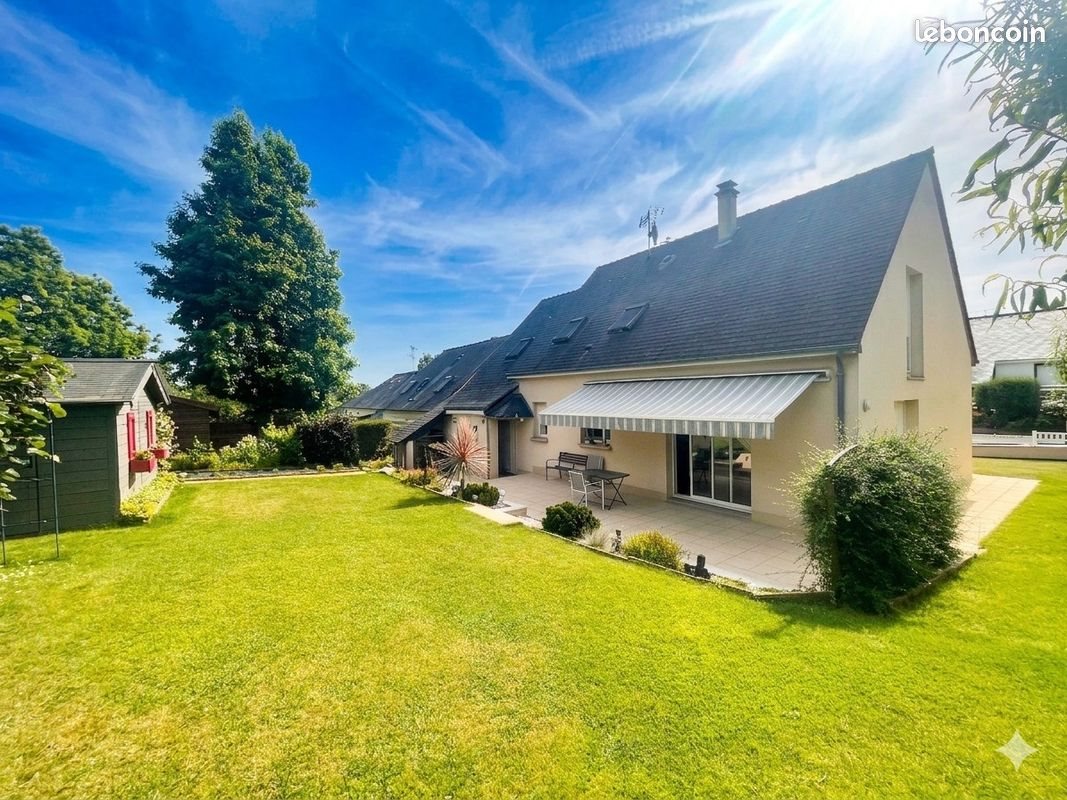 Maison à vendre, 131m², Laval