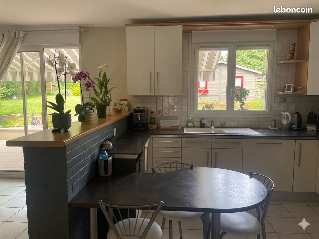 Maison à vendre, 131m², Laval