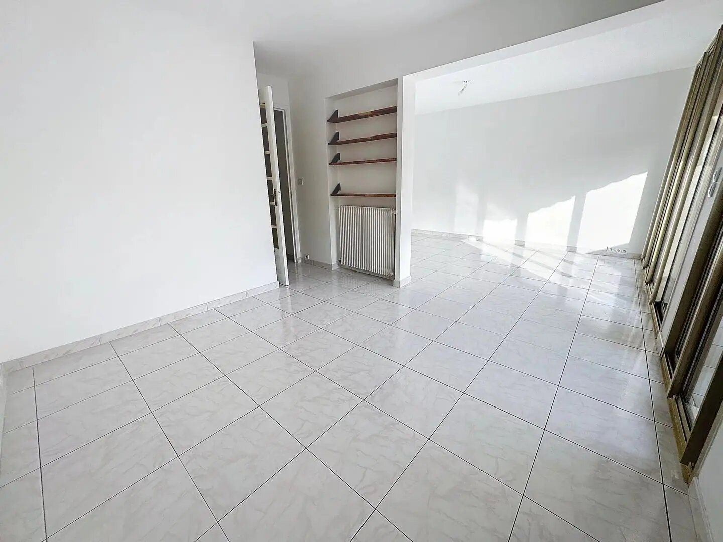 Appartement à louer, 69m², Antibes