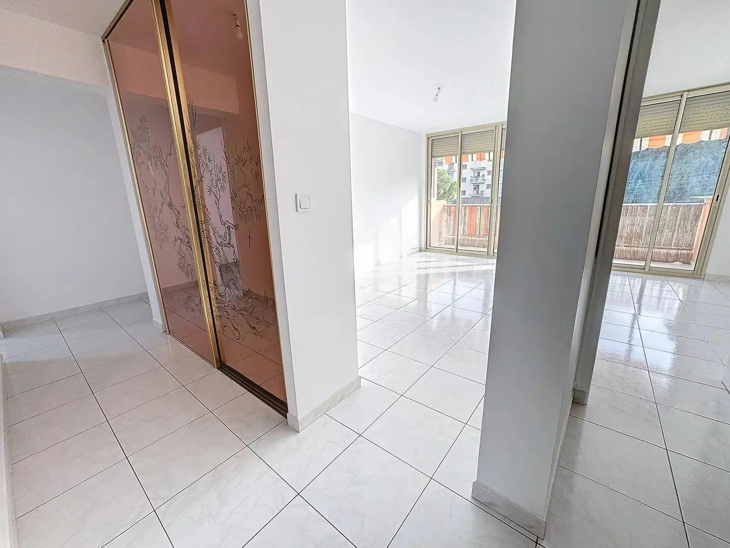 Appartement à louer, 69m², Antibes