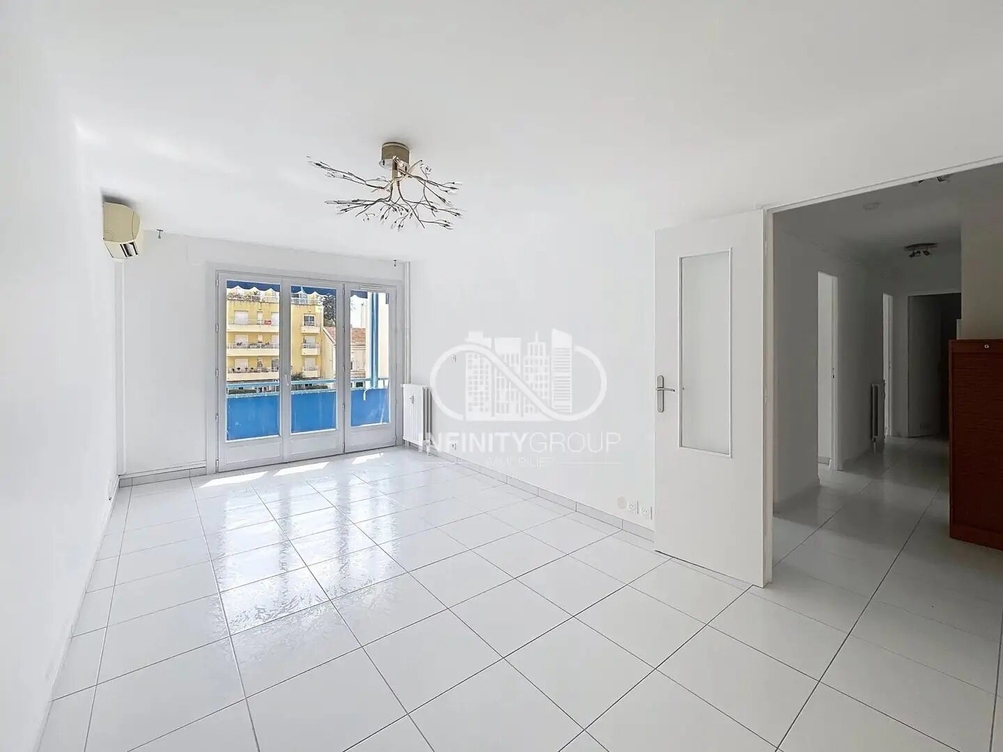Appartement à louer, 65m², Antibes