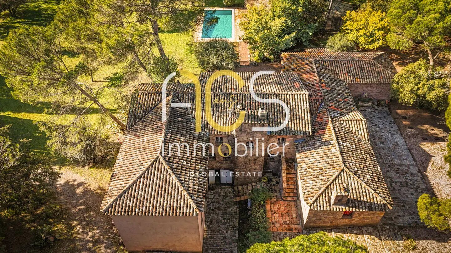 Maison à vendre, 300m², Saint-Raphaël