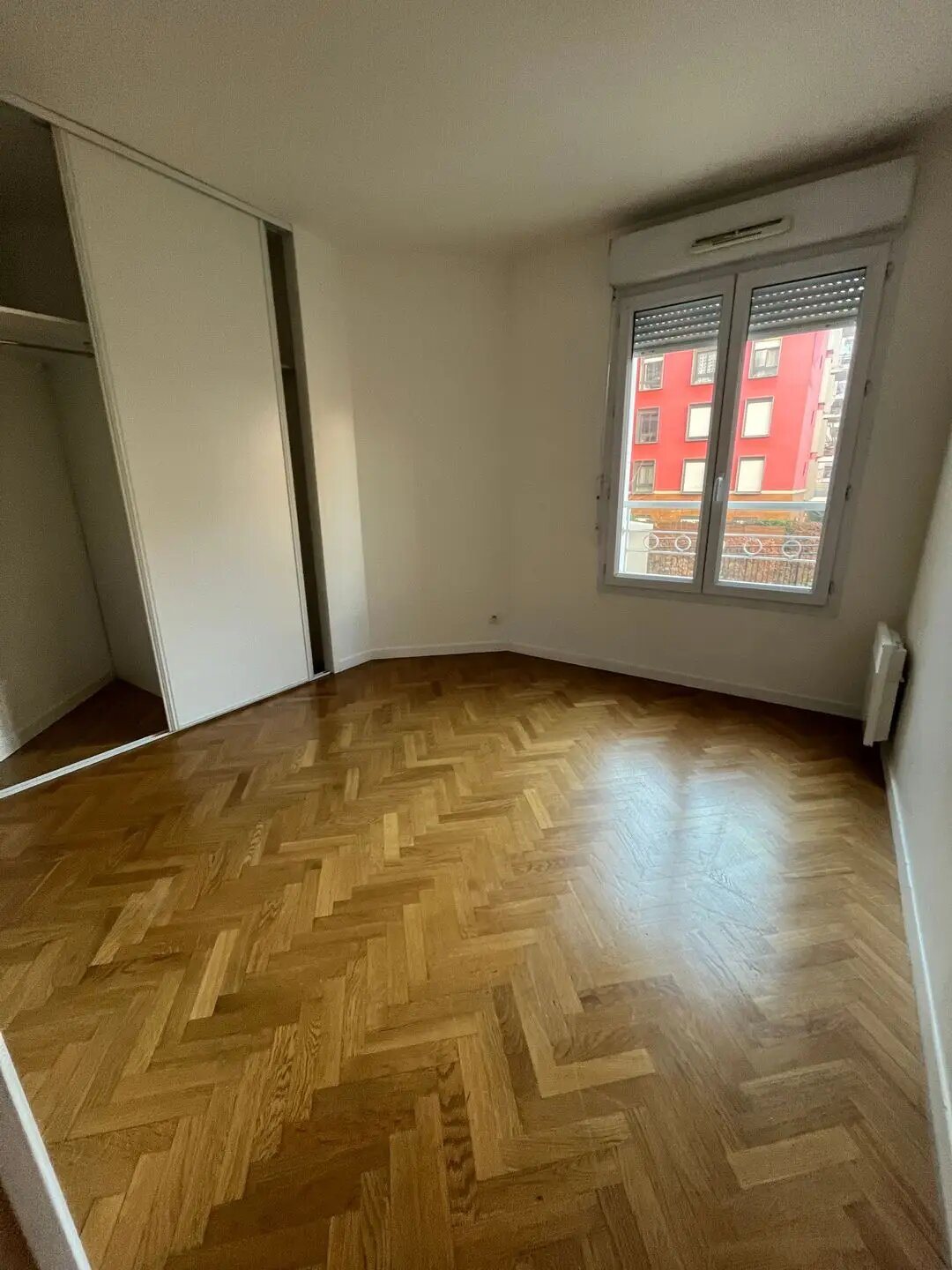 Appartement à louer, 66m², Suresnes