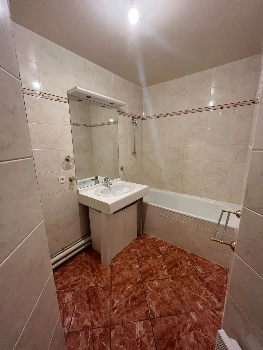 Appartement à louer, 66m², Suresnes