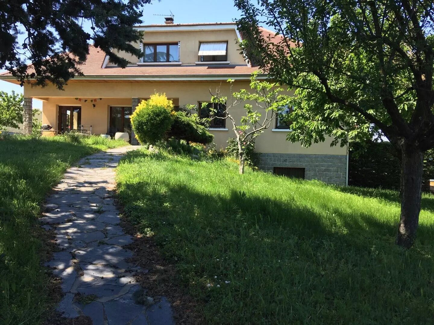 Maison à louer, 251m², Rillieux-la-Pape
