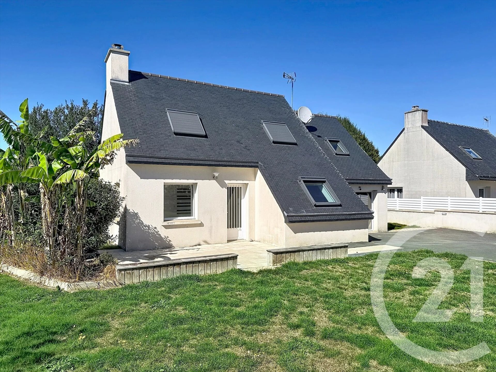 Maison à louer, 81m², Rospez