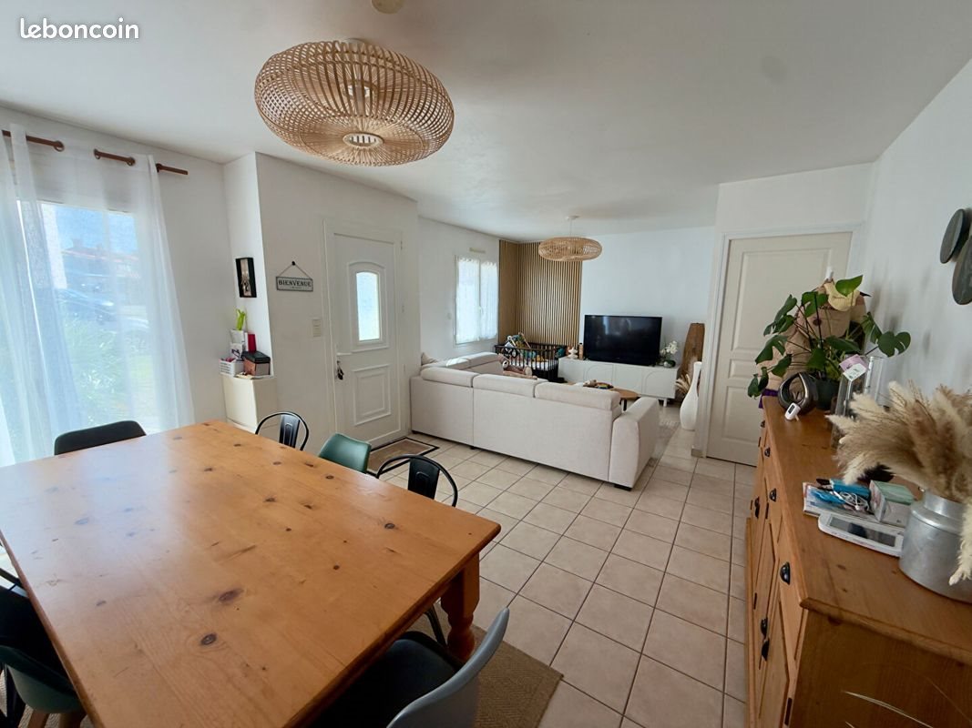 Maison à louer, 82m², Saint-Laurent-des-Autels