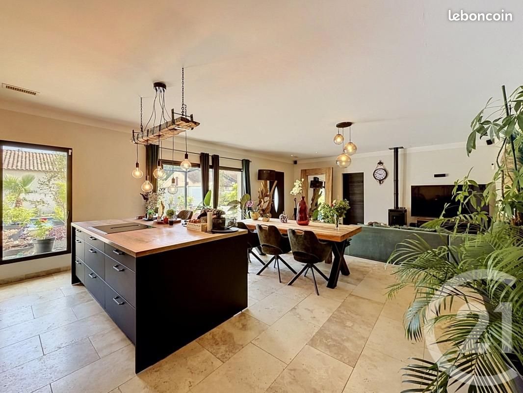 Maison à vendre, 149m², Mouriès