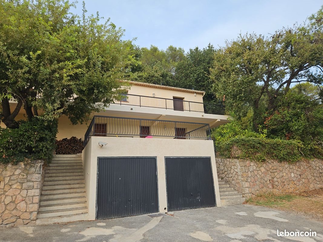 Appartement à louer, 112m², Antibes