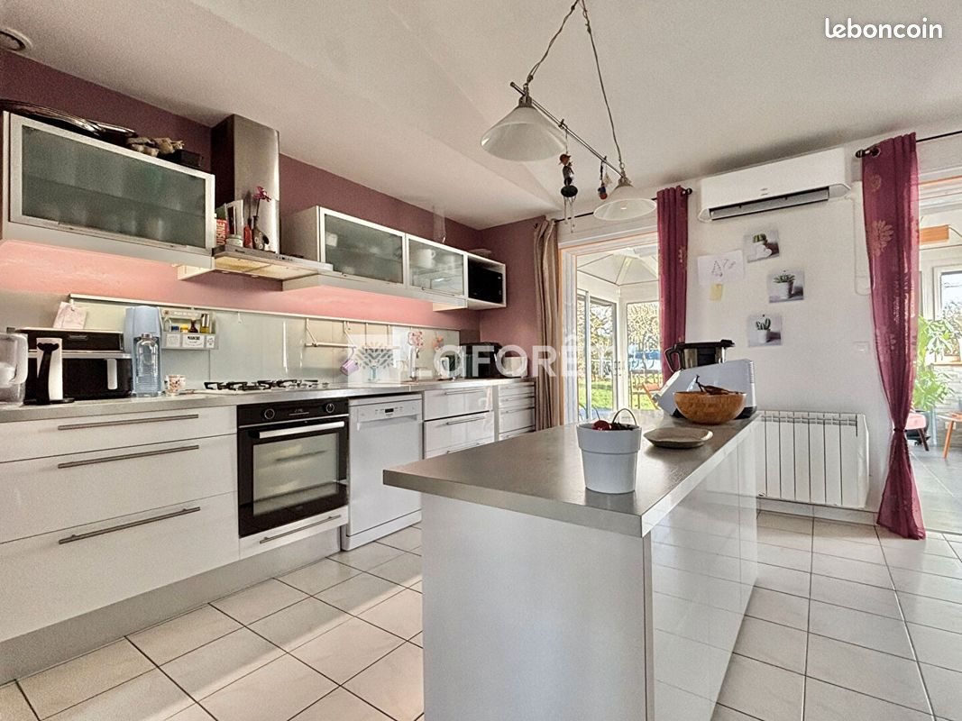 Maison à vendre, 145m², Nieul-lès-Saintes