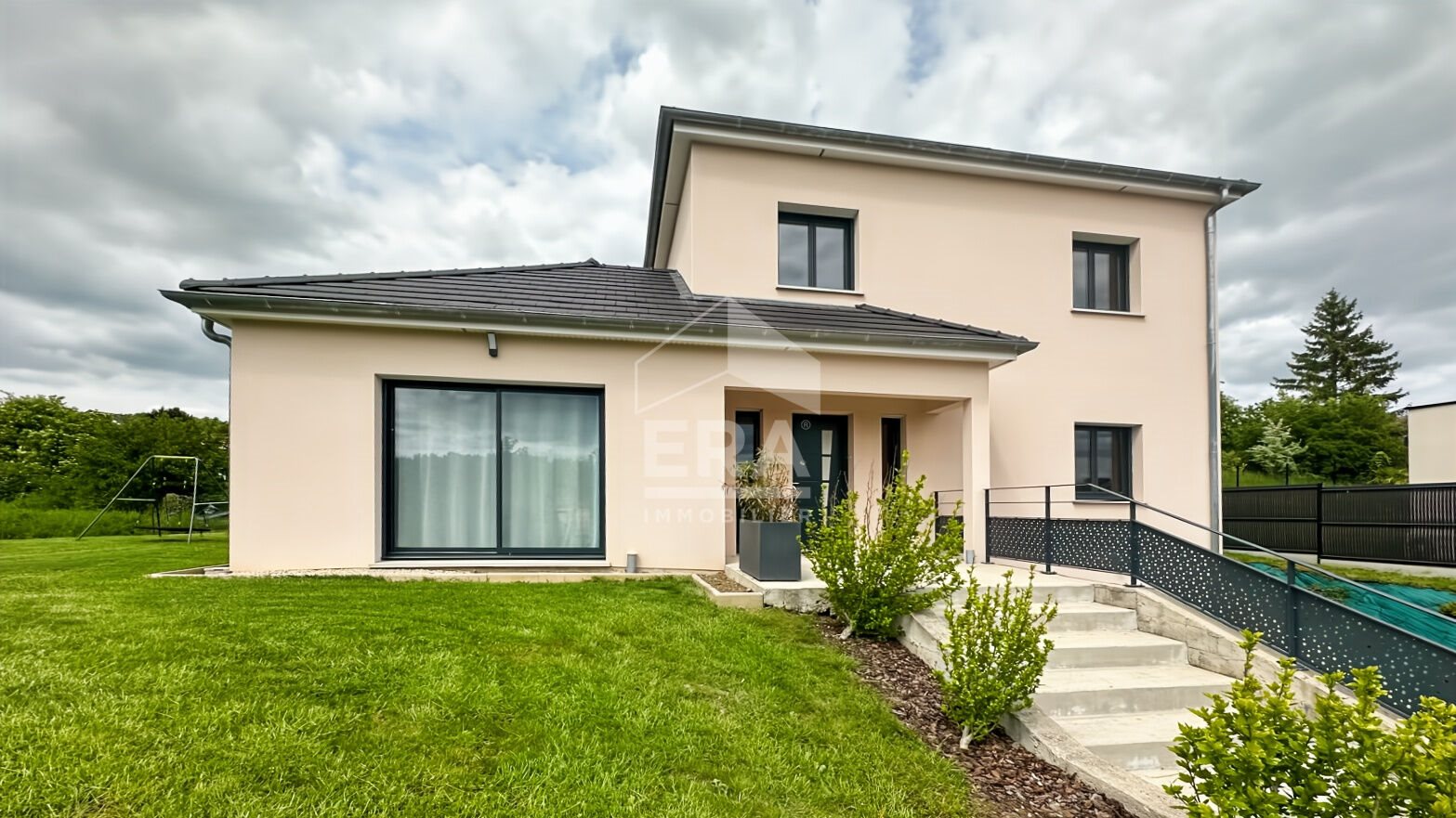 Maison à vendre, 137m², Saint-Euphraise-et-Clairizet