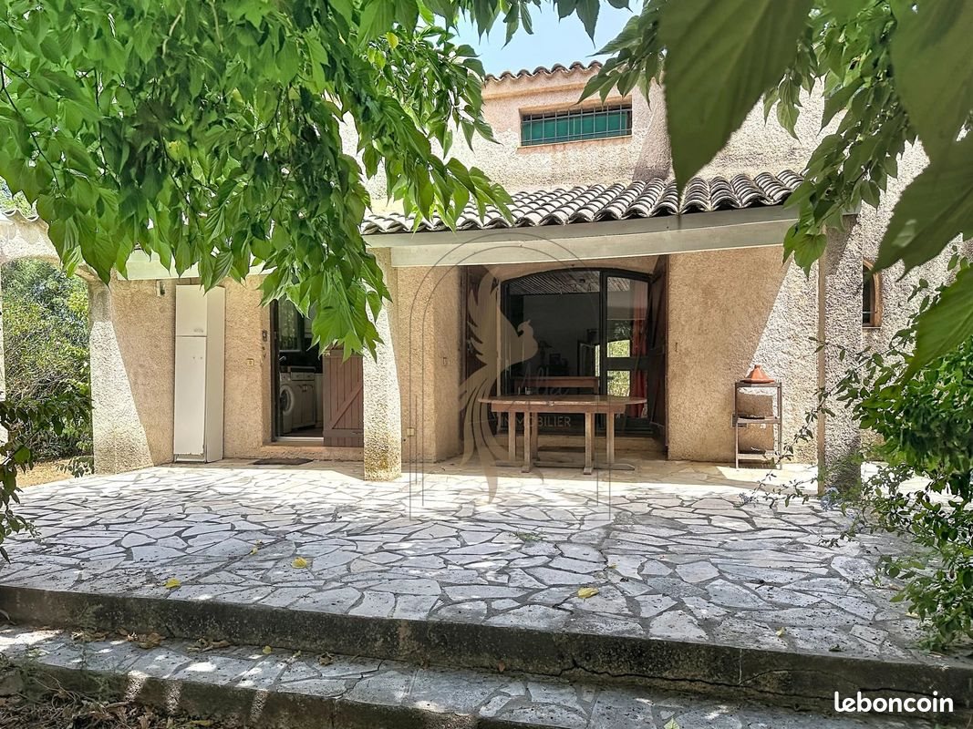 Maison à vendre, 144m², Lecci