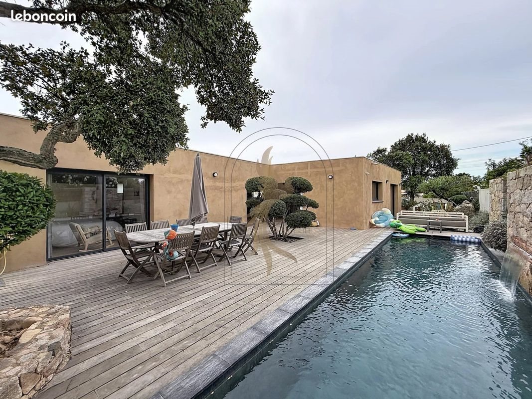 Maison à vendre, 137m², Lecci