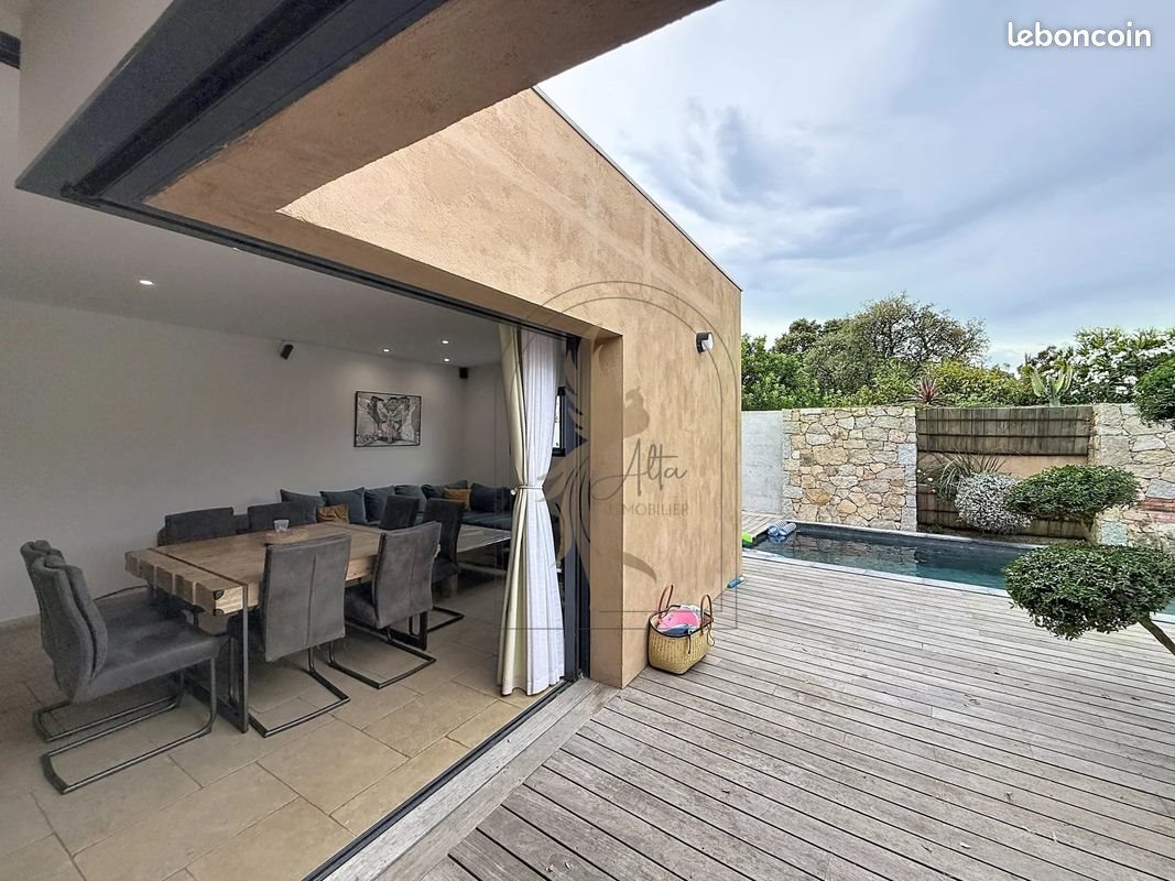 Maison à vendre, 137m², Lecci