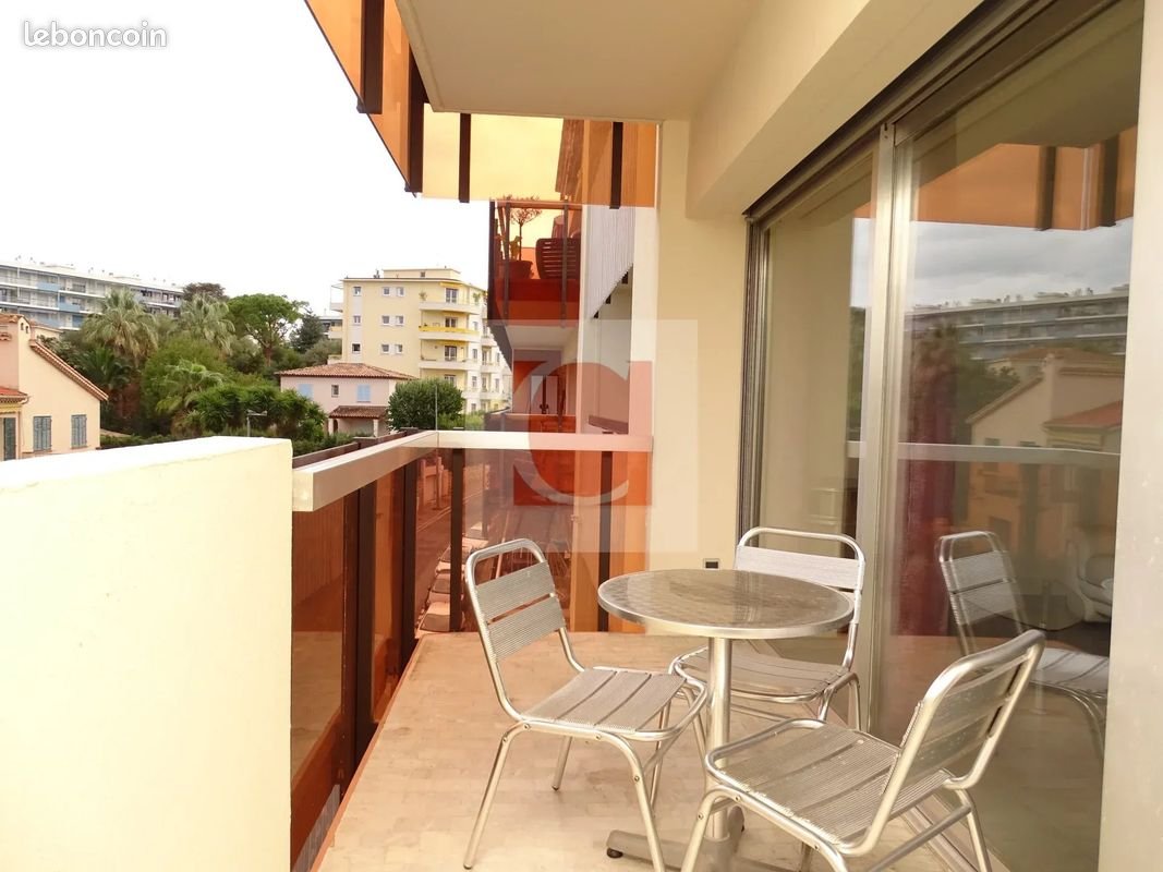 Appartement à louer, 37m², Antibes
