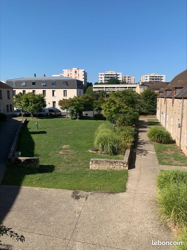 Appartement à louer, 18m², Évry-Courcouronnes