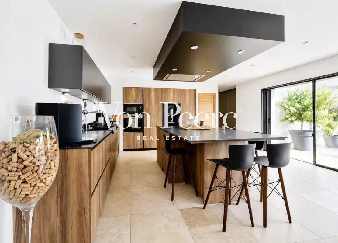 Maison à vendre, 245m², Mollégès