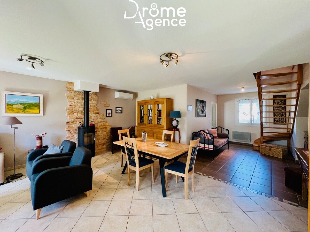 Maison à vendre, 131m², Montélier
