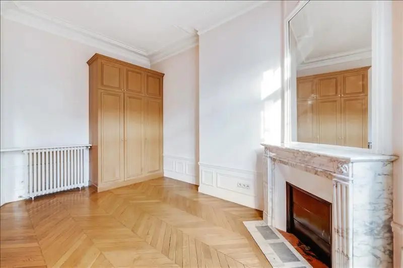 Appartement à louer, 268m², Paris 8ème