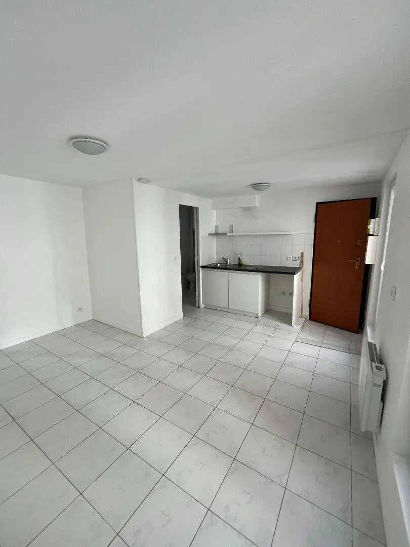 Appartement à louer, 19m², Paris 18ème