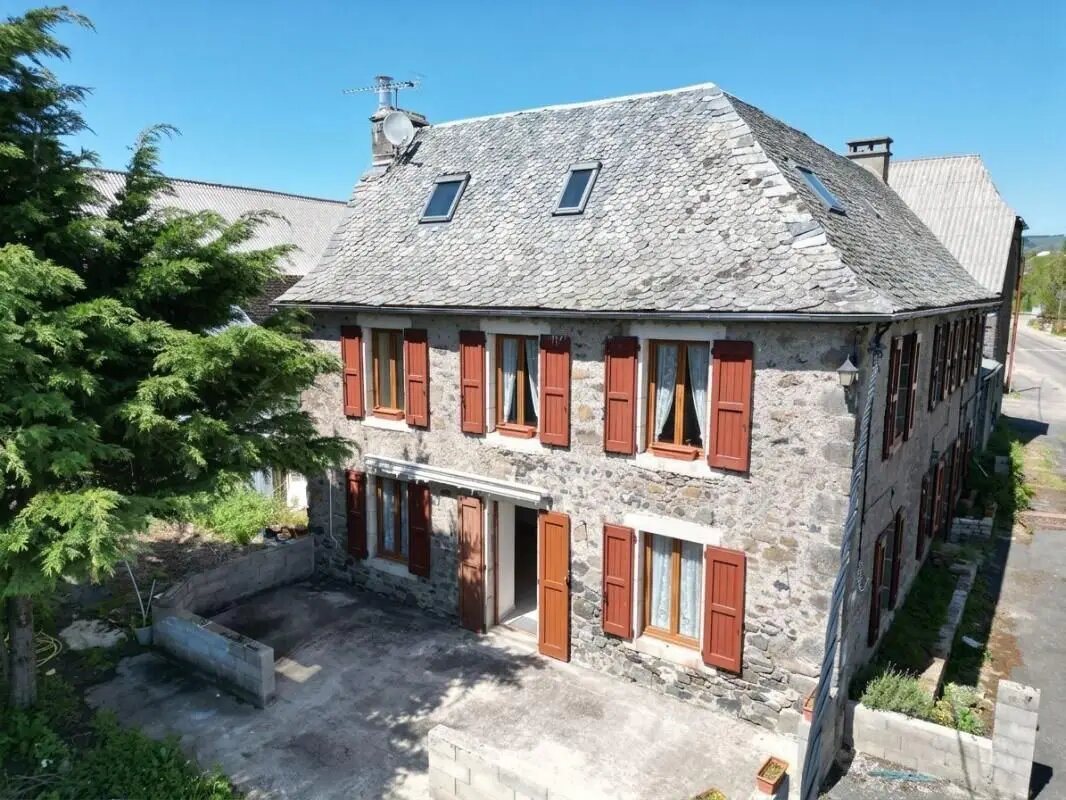 Maison à vendre, 200m², Saint-Chély-d'Aubrac