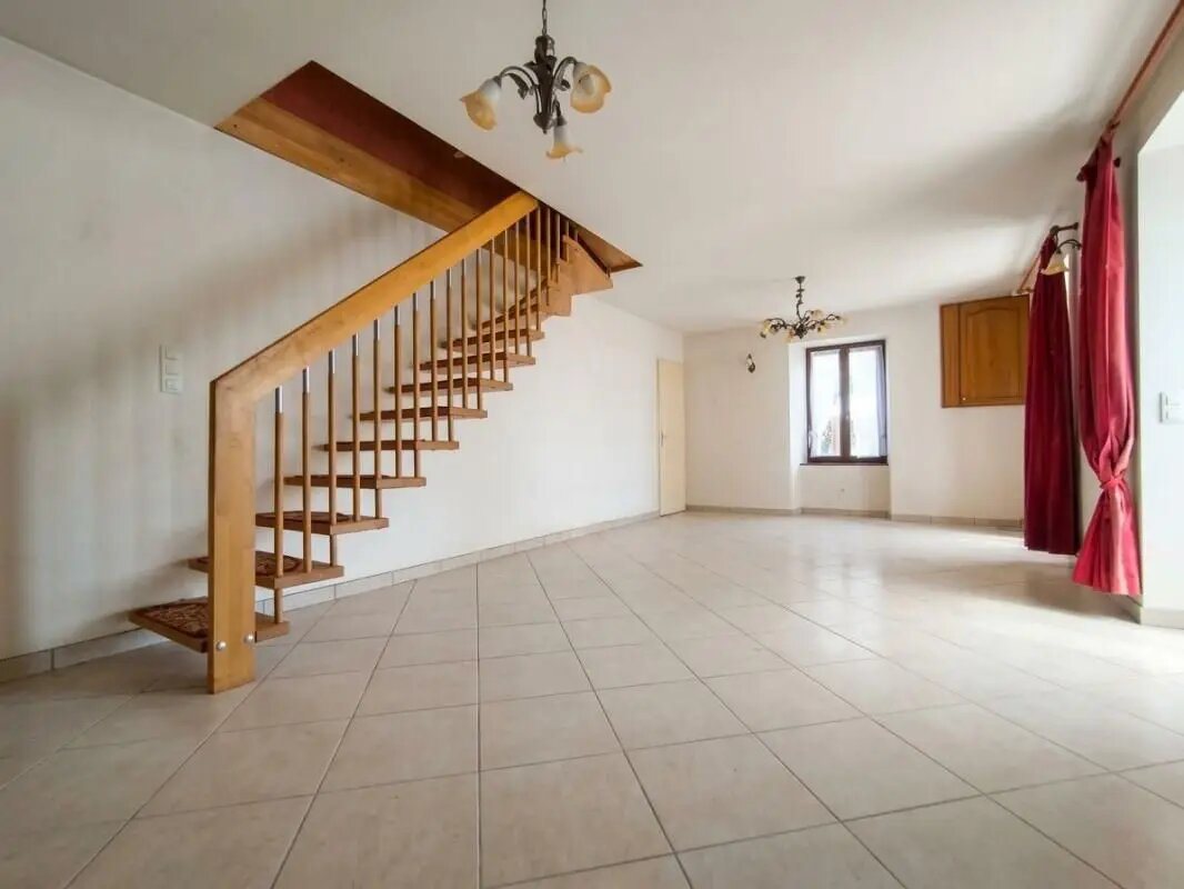 Maison à vendre, 200m², Saint-Chély-d'Aubrac