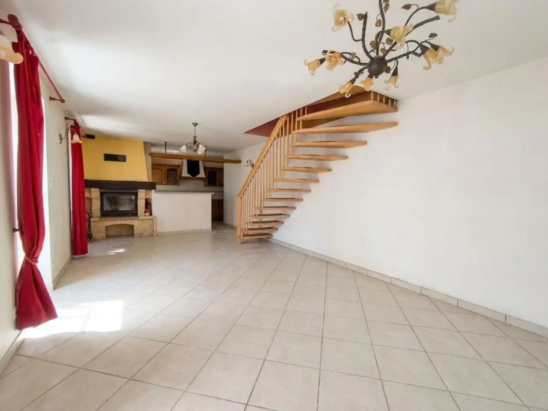 Maison à vendre, 200m², Saint-Chély-d'Aubrac