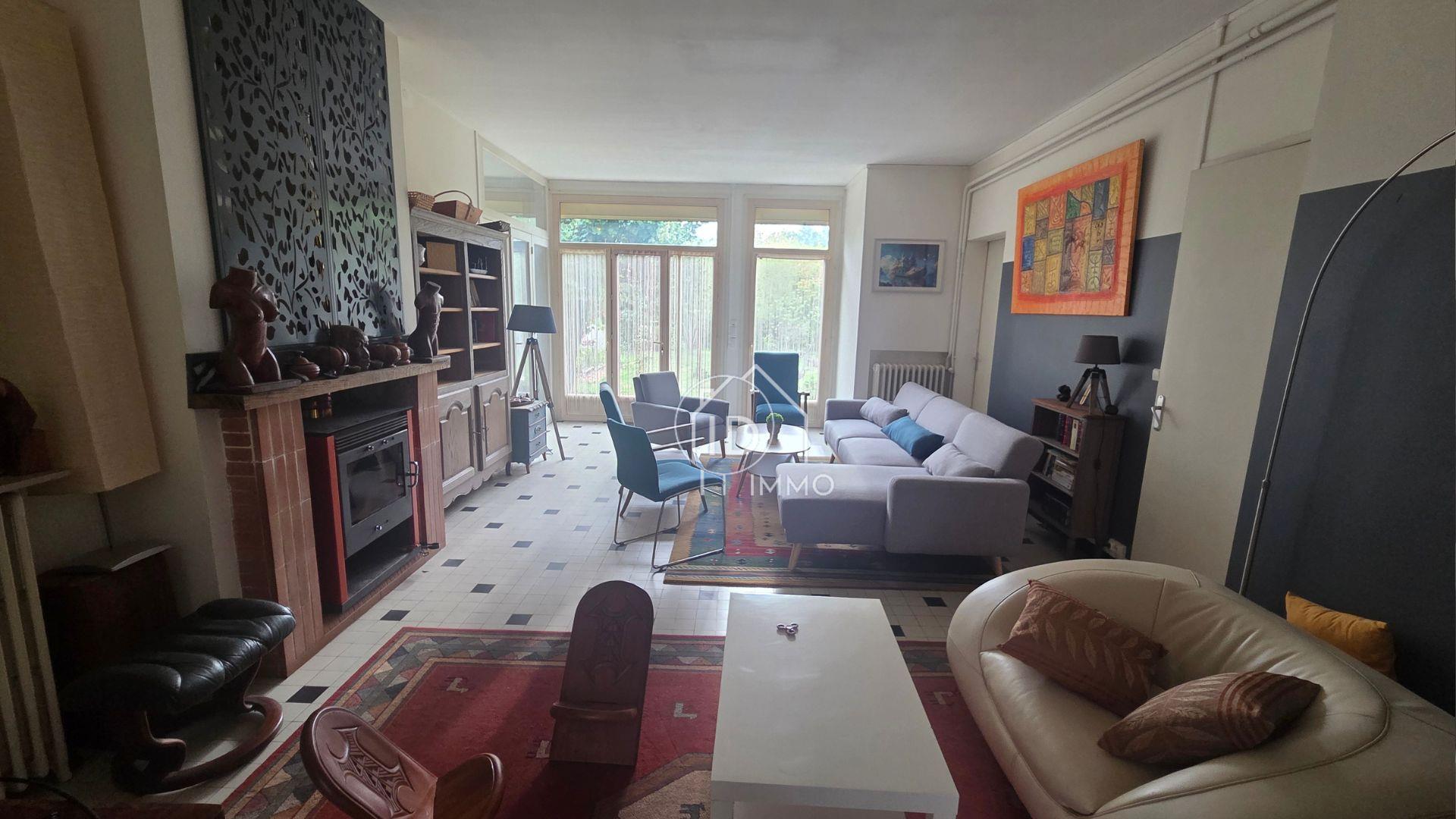 Maison à vendre, 243m², Montpon-Ménestérol